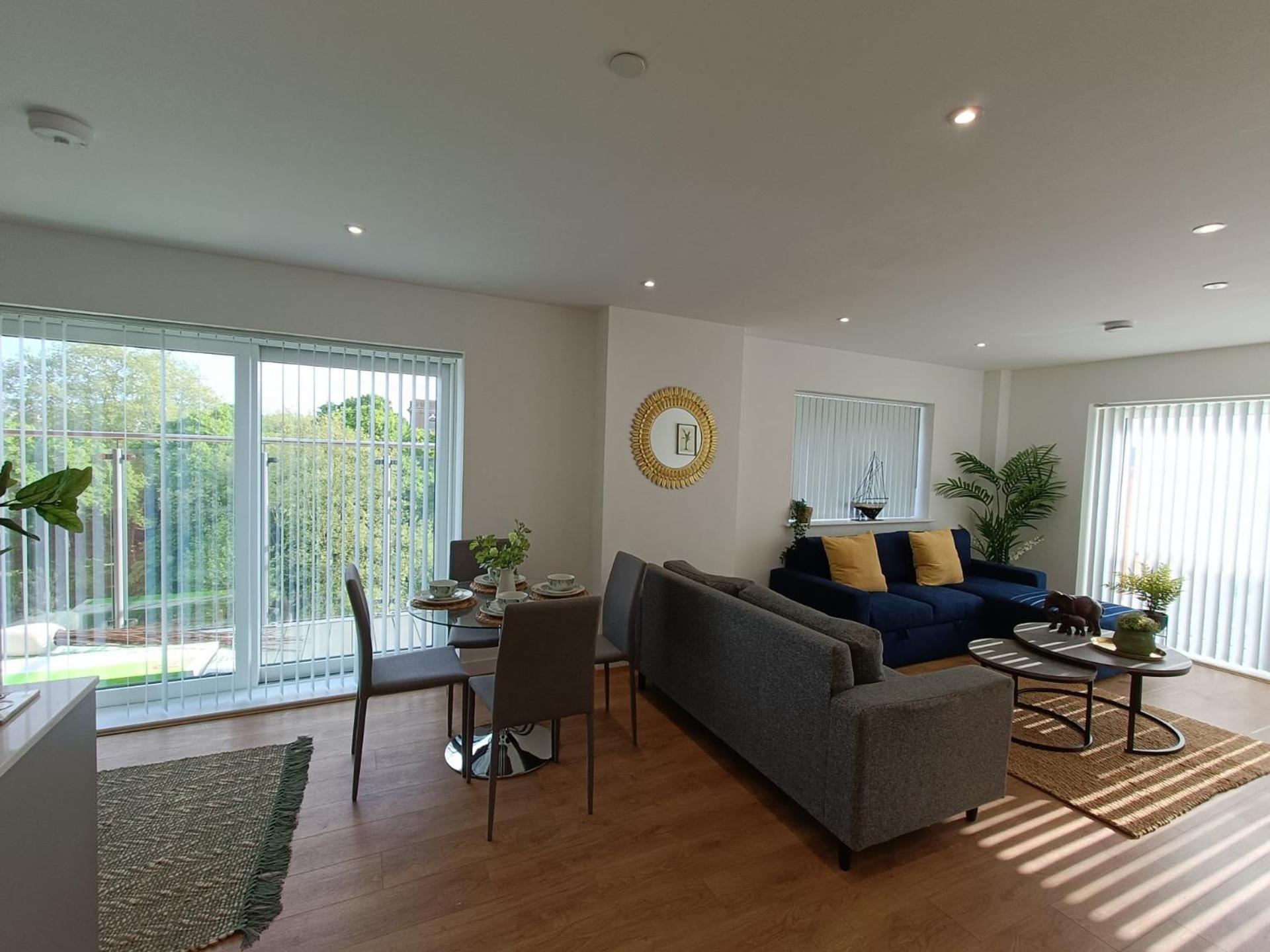 Snuggle Inn - Riverside Apartments - Views Over Looking London River Thames, Close To O2 Arena, London Excel, London City Airport, Thames Clipper- River Boat Service, Woolwich Ferry, Onsite Parking, Twin Room Option Available ภายนอก รูปภาพ